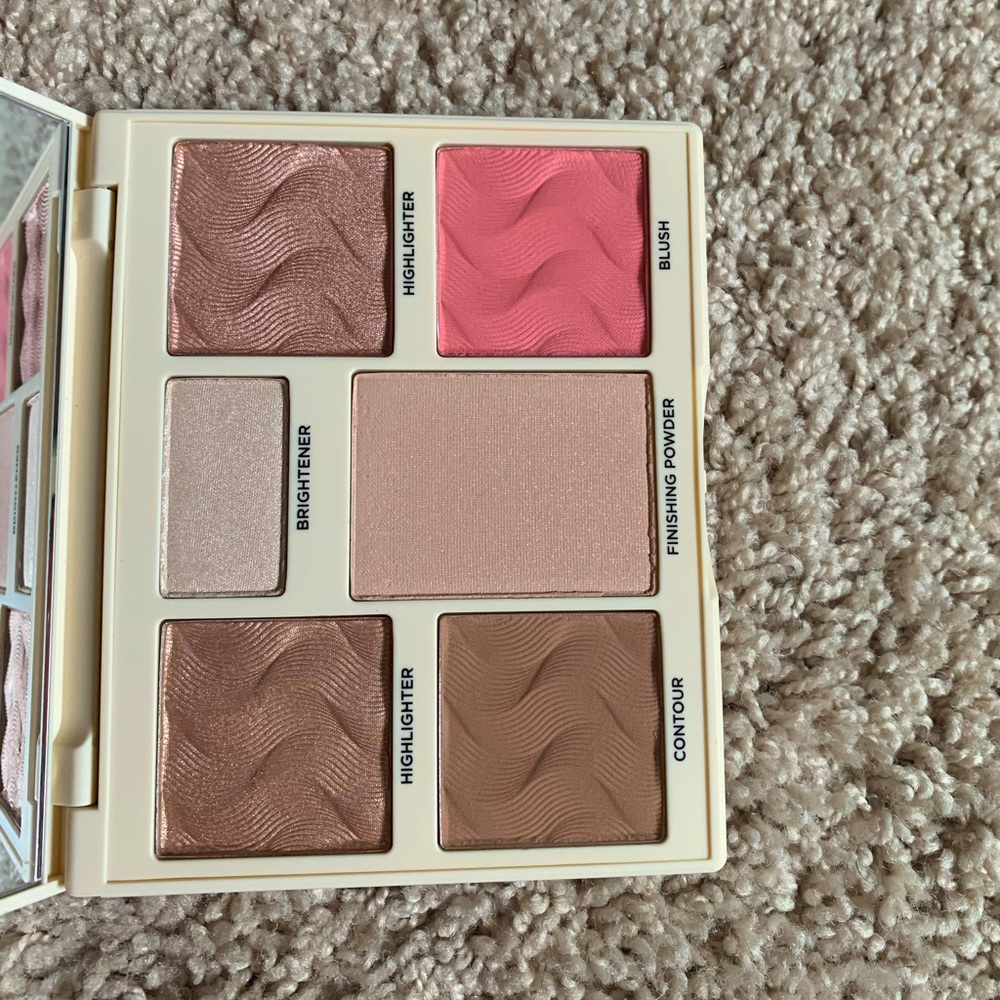 Cover FX palette